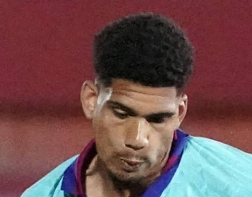 バルサDFアラウホ、メンタル回復のためクラブに無期限の休養を要請　欧州CL退場で批判受け