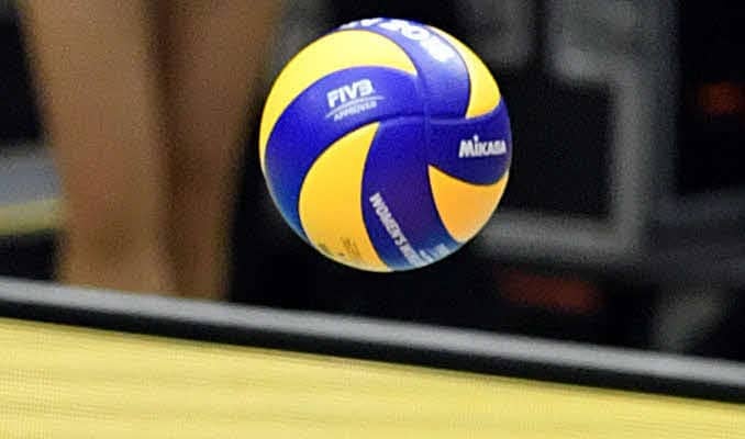 【バレー】男子は早大、女子は筑波大がストレート勝ちで２回戦へ　全日本大学選手権開幕