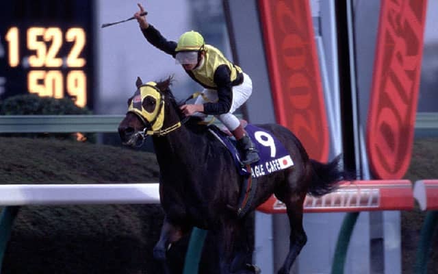 芝GI覇者がデットーリ騎手に導かれダートも制覇 イーグルカフェが2強破った02年ジャパンCダート
