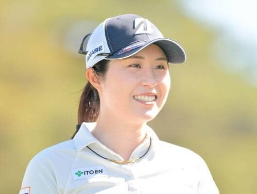 「黄金世代」の大里桃子が結婚発表　純白ドレスで夫と２ショット写真　渋野日向子、宮里藍さんら祝福