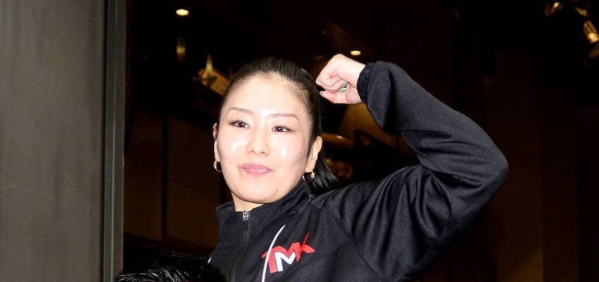 但馬ブランドン・ミツロが再起戦ＴＫＯ勝ち　２５キロ絞って動きにキレ　元プロボクサーのフィアンセに感謝