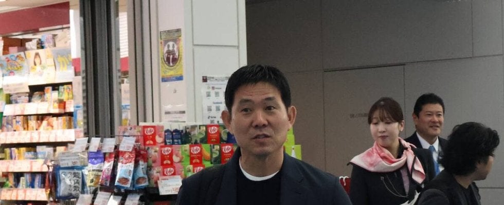 森保一監督　米国で開催のＷ杯抽選会へ向けて出発…ポット２の日本はどこと当たるか