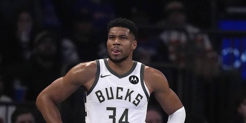 今季はイースト11位に低迷…ヤニス・アデトクンボがバックスと将来に向けて話し合いか