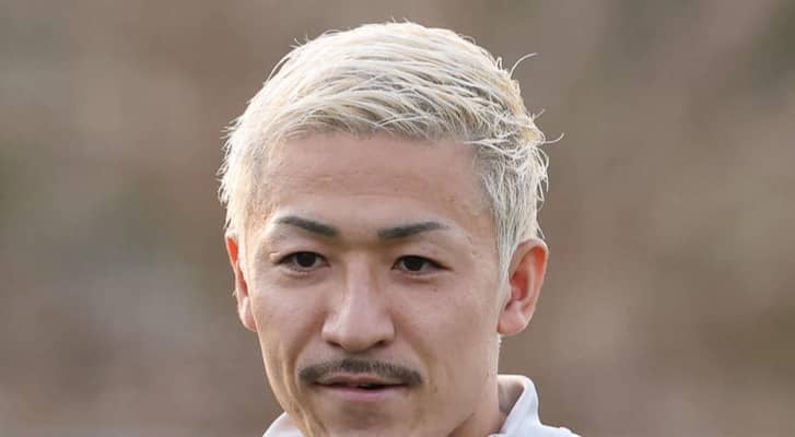 セルティック前田大然、決死の決勝ヘッド！2試合連続の今季5点目　頭部に包帯巻いてプレー続行