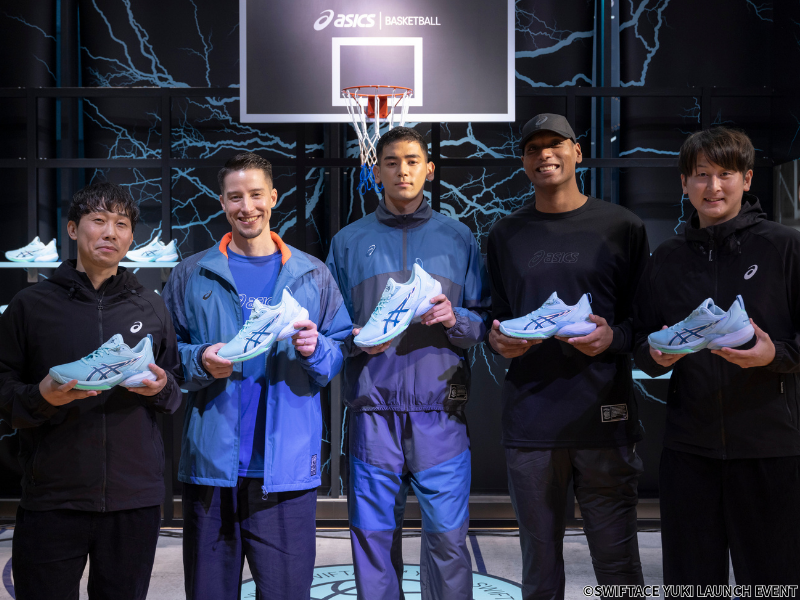 アシックス×河村勇輝の共同開発シューズ『SWIFTACE YUKI』の発表会に