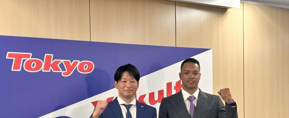 【ヤクルト】前ロッテ柿沼友哉、前西武モンテル入団会見「チームに貢献できることはたくさんある」