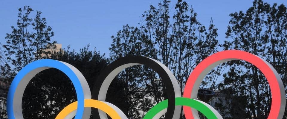 【ミラノ・コルティナ五輪】米国選手団の公式衣装公開　シンプルなホワイトコートに反響「とてもかわいい」「パリの衣装に比べたらスタイリッシュ」