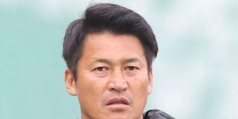 今季で退任の神戸・吉田監督　「最後に勝って終わりたい」６日・京都戦で３位つかむ