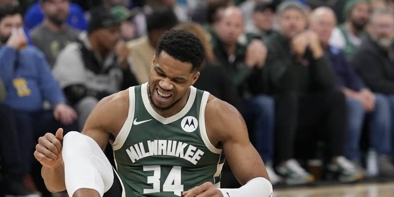 バックスの大黒柱ヤニス・アデトクンボが右ふくらはぎ負傷のため2～4週間を欠場へ