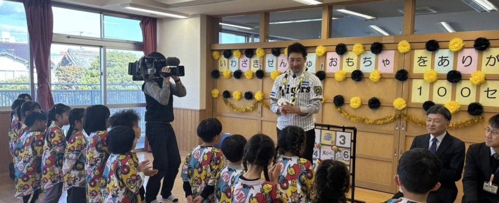【阪神】岩崎優、来季30Ｓで150セーブ150ホールド「いけたらいい…」こども園訪問＆寄贈
