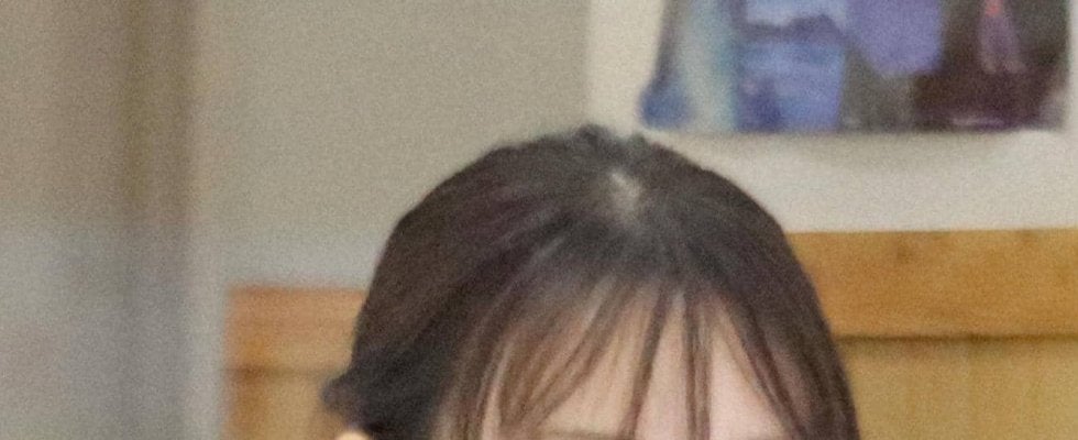 吉田知那美「30代の修学旅行」ピーターパン帽子で満面笑み「朝から夜まで、ただのトモダチ！」