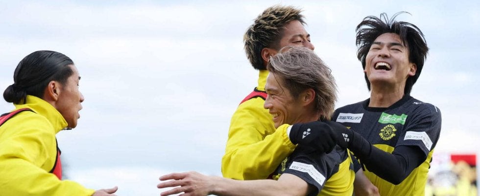 【柏】14年ぶり逆転Vならず　最終戦で町田を下し６連勝も首位鹿島が勝利し２位で終える