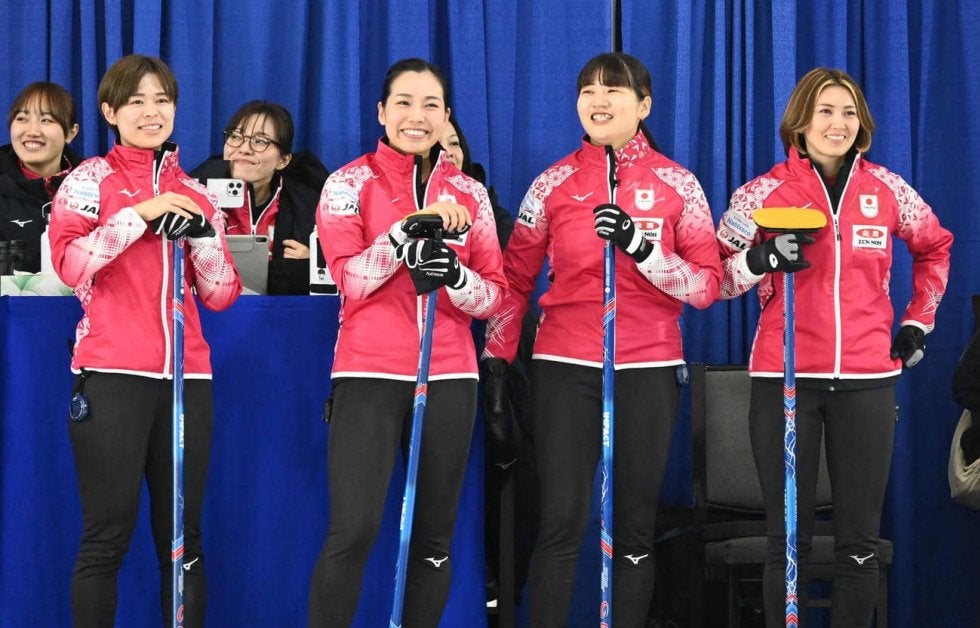 カーリング女子・五輪予選で珍場面