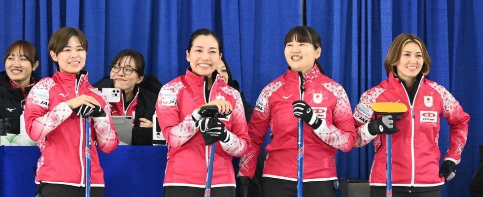 【カーリング】五輪予選で珍場面“違反”の米国に１点追加…フォルティウスが“紳士対応”を披露