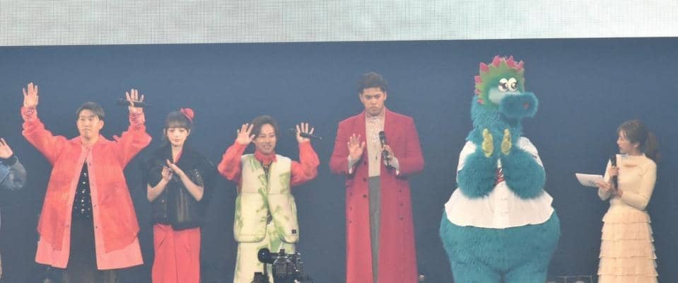 広島の小園、羽月、菊地がランウェイに登場「ＴＧＣ広島２０２５」にゲスト出演　小園は妻の渡辺リサと共演で黄色い歓声浴びる「侍でも聞けない」