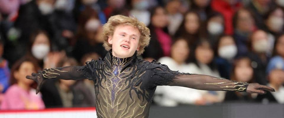 世界王者マリニンが大逆転３連覇！衝撃のフリー世界新２３８・２４点　自身の記録約１０点更新！会場騒然の神演技　４アクセル含む６種類７本の４回転成功　１５点差逆転し王座死守　鍵山は無念２位