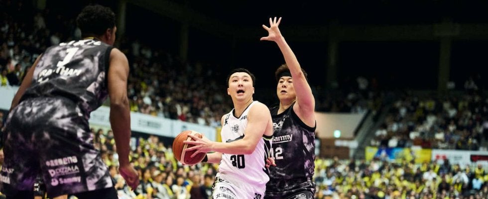 【バスケ】B1北海道が初８連勝　ロイブル監督「8連勝はクラブの記録。うれしく思う」