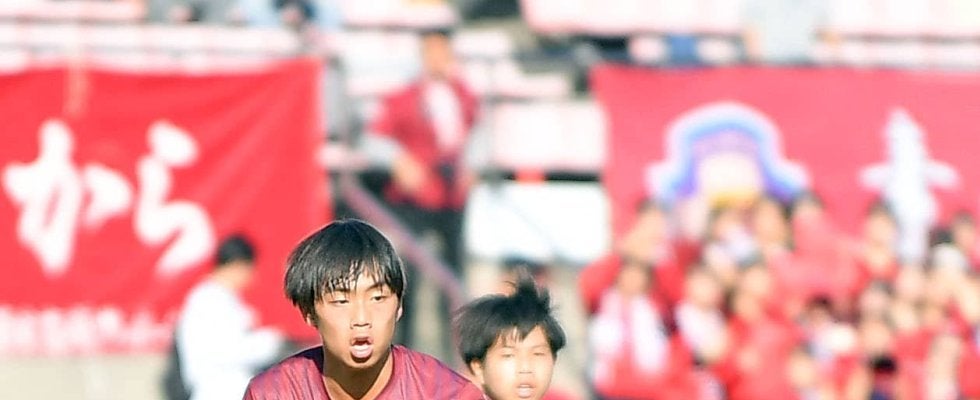 【高校サッカー】浜松開誠館の１年生石川塔梧「誰よりも走って」豊富な運動量で中盤支える成長株