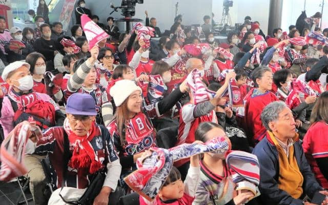 ファジアーノ今季最終戦で勝利し13位に　サポーター、PVで声援