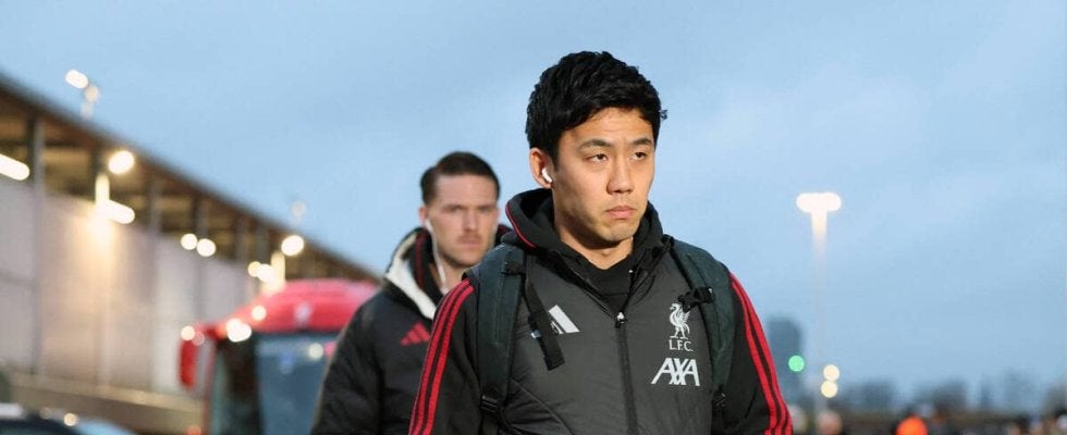 リバプールＭＦ遠藤航が負傷　松葉づえ姿も　２か月ぶりプレミア出場リーズ戦で約１５分間プレー