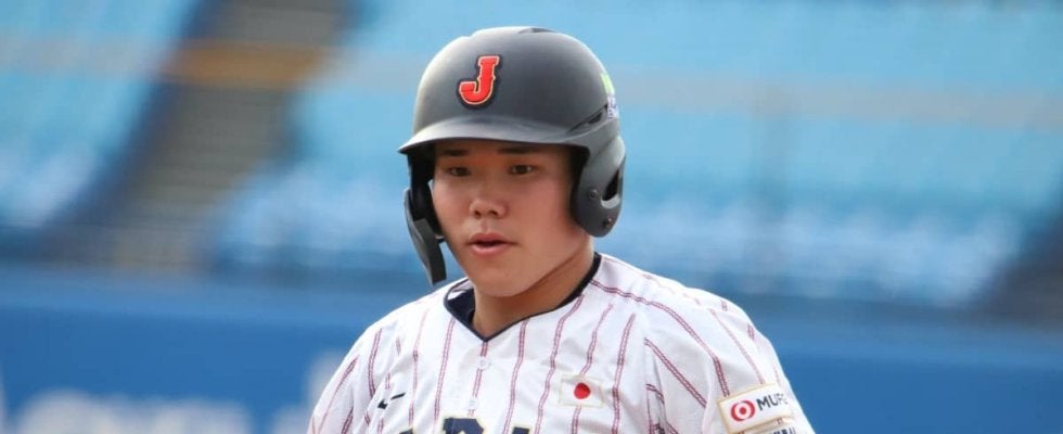 ドラ1スラッガーは高木豊氏、オースティンらが背負った｢3｣に決定！DeNA新人選手の背番号発表！