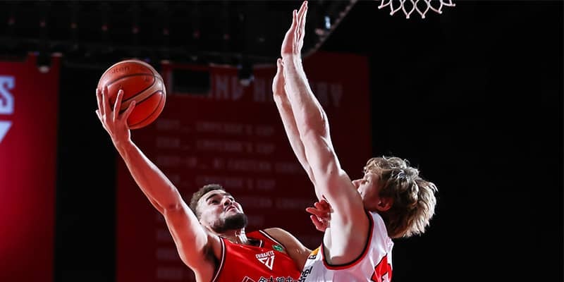 ホグ、富樫、渡邉の3Pラッシュで千葉Jが名古屋Dにリベンジ…小澤飛悠の逆転弾は成功ならず