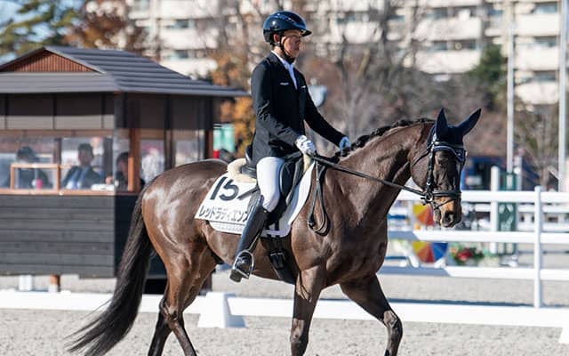 24年七夕賞馬がオリンピアンとのタッグでRRC初参戦 落ち着いた演技みせる