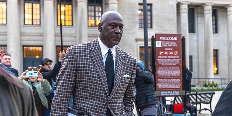 米スポーツ界注目の裁判…マイケル・ジョーダンがモータースポーツ団体NASCARを訴えている理由