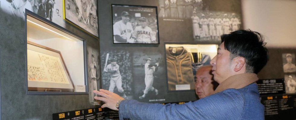 【阪神】藤川球児監督が「藤村富美男監督退陣要求書」を見学「みんな本気」球団史最大のお家騒動