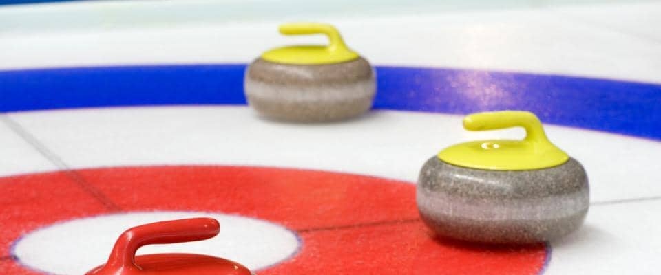 カーリング男子　日本代表ＳＣ軽井沢クが韓国撃破で３連勝　第５エンドに一挙４得点のビッグエンドで逆転