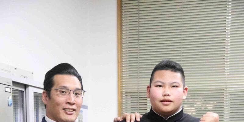大相撲錣山部屋に富士市立吉原第三中３年生が入門へ　４月巡業観戦巨漢中学生を親方がその場でスカウト