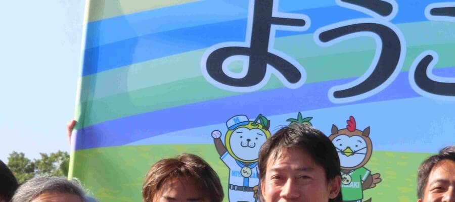 錦織圭　宮崎代表合宿で上機嫌　「日本一の宮崎牛と地鶏がものすごくおいしい」　若手と練習で汗流す