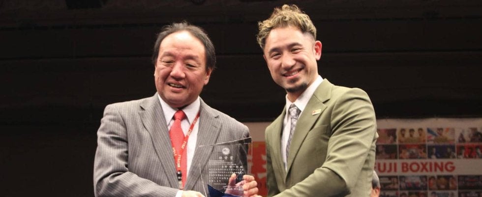 【ボクシング】元ライト級３冠王者の吉野修一郎が引退式「僕は本当に幸せでした」