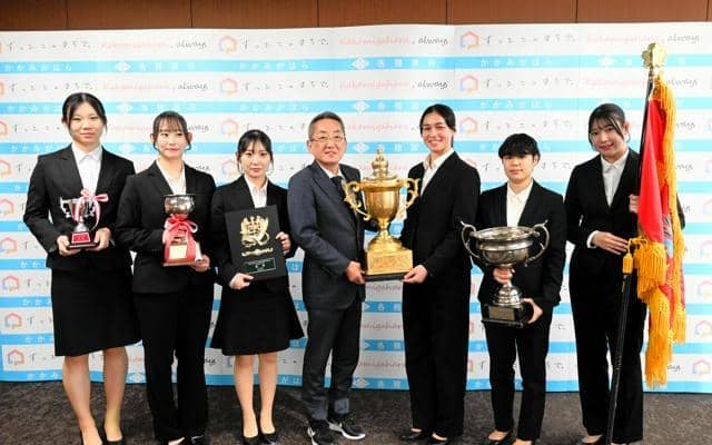 中部学院大、「無名」の時期乗り越え初の日本一　空手道女子団体組手