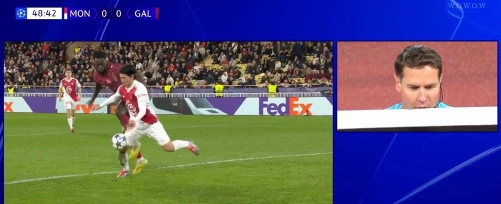 「蹴られてるだろ！」南野拓実、ゴール前で“決定的な仕事”「流石すぎ」ノーファウル判定→一転PK獲得に…スタジアム大熱狂