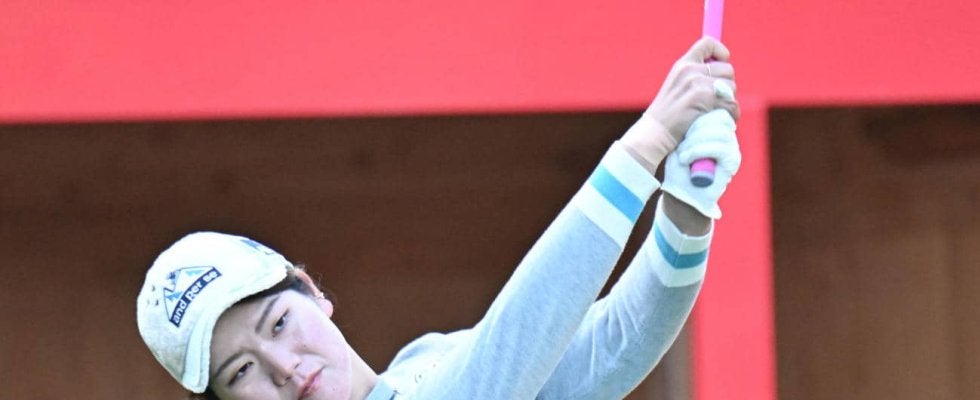 米女子ツアー最終予選会通過の桜井心那「無事に通過できてホッと…」ツアーカード抱き締め喜び