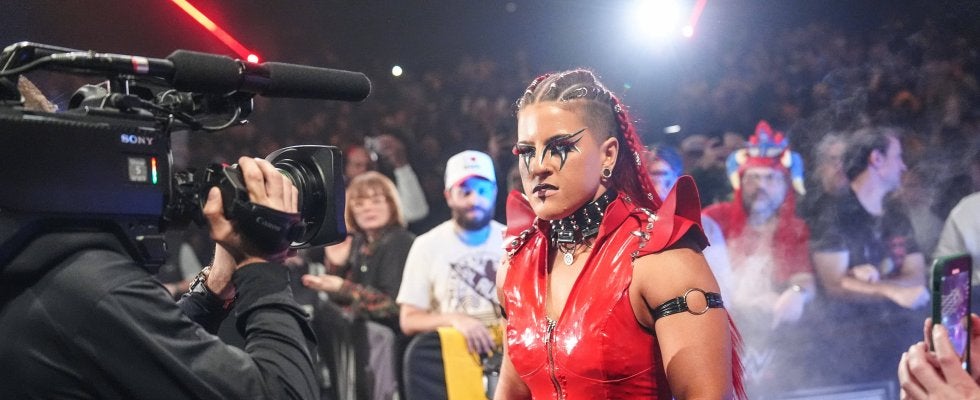 ついに牙を剥いた怪物女子…“ゴスメイク”の衝撃ビジュアルレスラーの最新ショットが「超カッコいい」ファン絶賛