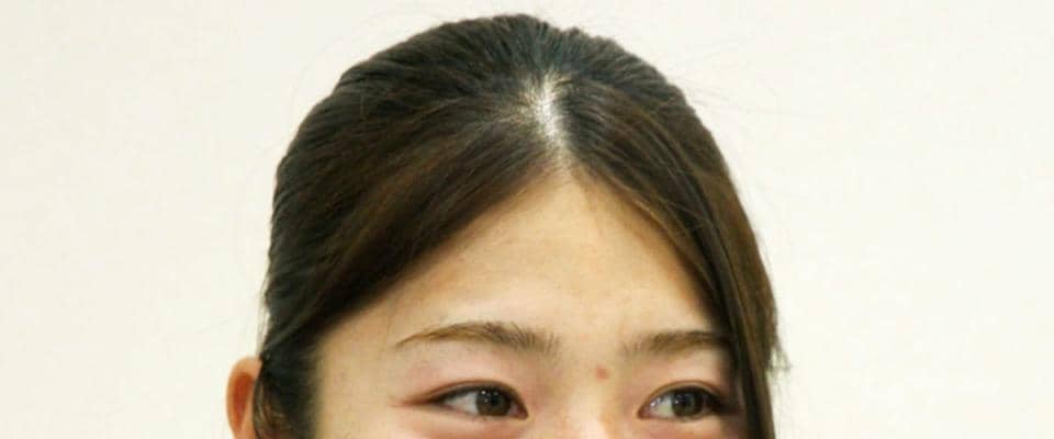 「モデルの撮影ですよね？」美女サッカー選手のオフショットが反響「オシャレでめっちゃ可愛い」