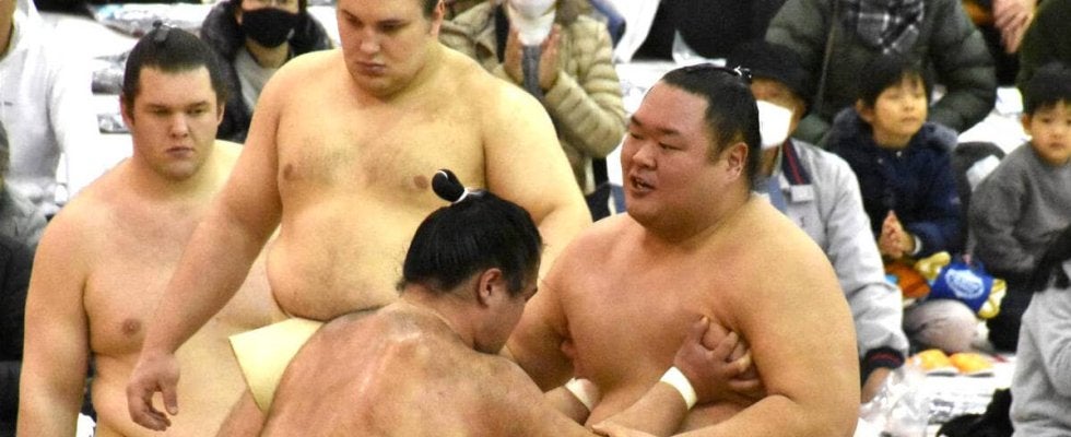 ２年ぶりに巡業同行の幕内・友風、ハンデを抱える右脚の状態を明かす…各地でのファンの声援は「本当にうれしい」