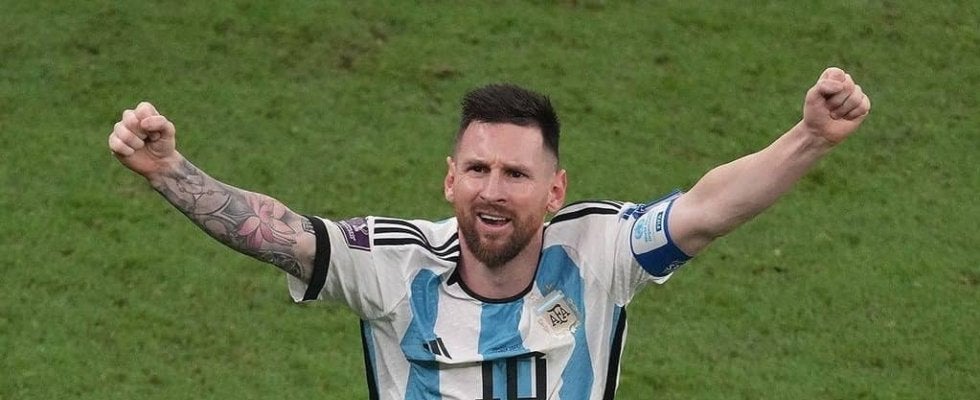 ｢最も美しい完璧なカップル｣2アシストでMSL初優勝のメッシ、“美人幼なじみ妻”との熱烈ハグショットが沸騰｢最高にかわいい｣