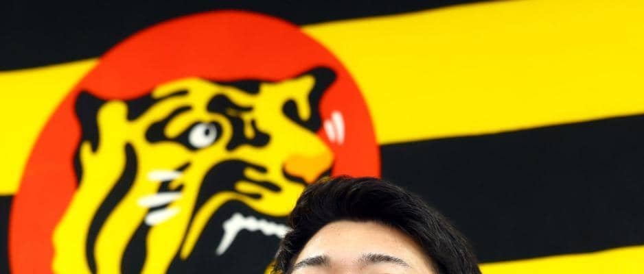 阪神・石井　２倍超の２億円で更改　球団に将来的なメジャー挑戦直訴「アメリカの野球を経験させていただきたいと」今季５０戦連続無失点で大幅昇給