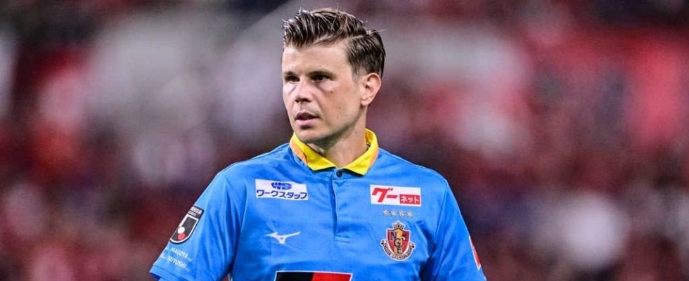 ｢ミッチとピサノ!!｣37歳&19歳“師弟コンビ”新旧守護神GKの約1年ぶりの再会ツーショット公開！｢ミッチがお父さんみたい｣｢ぜひGＫの真髄も受け取ってください！｣