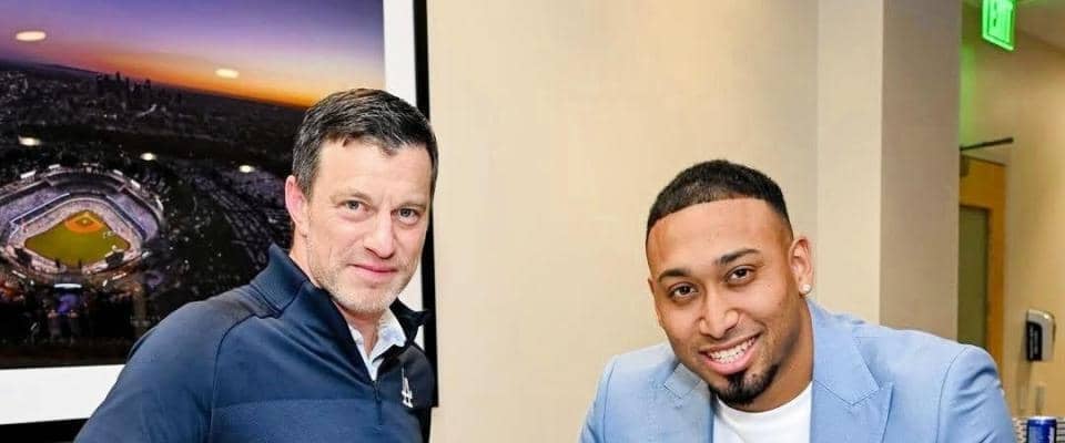 ドジャース　ディアス電撃獲得の舞台裏「状況が変わったのは」編成トップが専属中継局に語る　交渉最終局面の秘話も「入場シーンの動画を」