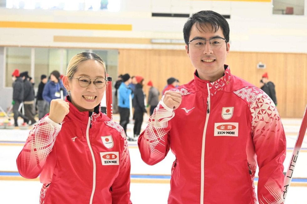混合ダブルスの小穴&青木は初戦黒星