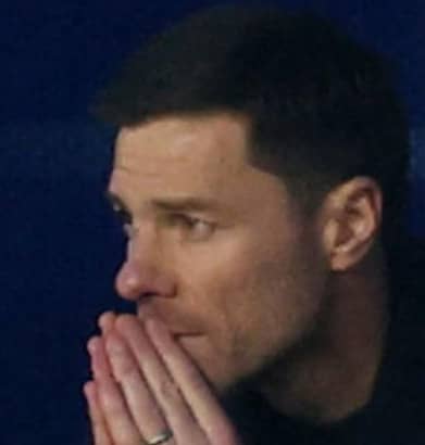 レアルのシャビ・アロンソ監督が判定に苦言　PKの可能性のあるプレーで「VARなしは驚き」