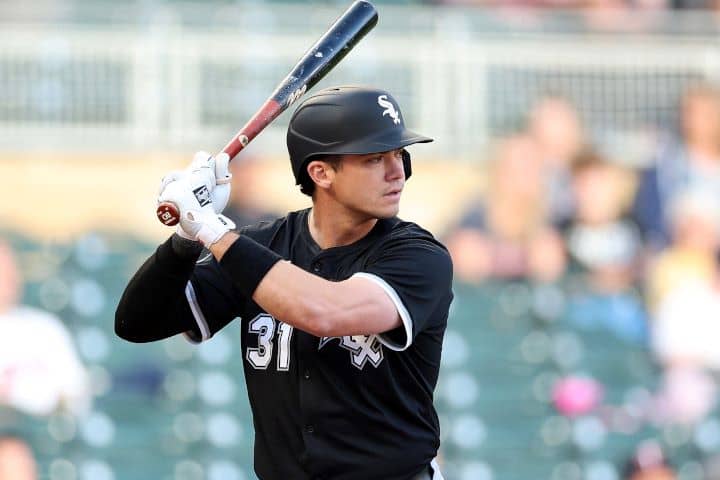 巨人新外国人、ダルベックは岡本の替わりに…「なりません」球界OBが危惧した要素「穴は見えるな」「欠点が見えすぎている」