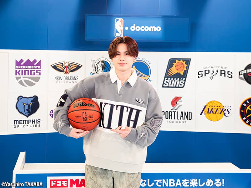 【超希少/会場限定】レイカーズ \"*\"様 クリスマスゲーム 今シーズンのレイカーズ、八村塁、そしてクリスマスゲームが楽しみ 限定トラッ 2025 帽子