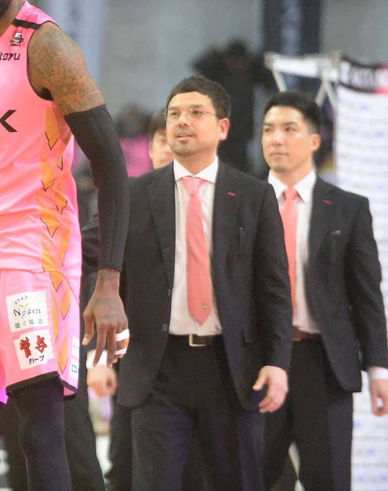 【バスケ】B1秋田が前田顕蔵HCとの契約解除「自分自身の力不足」今季は4勝22敗と低迷
