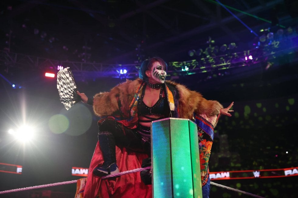 「めっちゃ綺麗」人気日本人女子レスラー、私服姿で“トリック自撮り”ユーモア溢れるオフショット「あなたは永遠に最高」