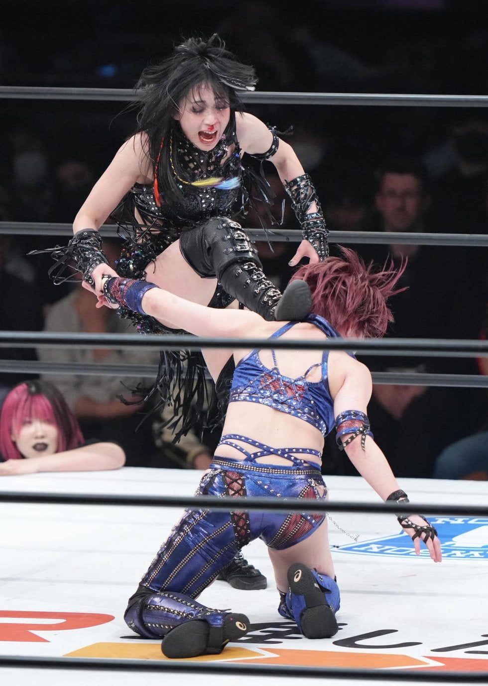 スターダム】沙弥様が鼻血出しながらV8「サオリよぉ、かわいい顔を